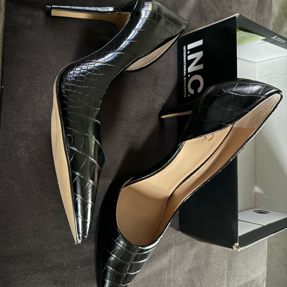 INC International Concepts Women's Black Croc-Embossed Heels